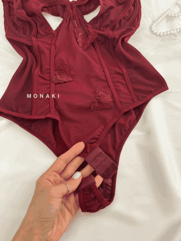 بادی حریر فنردار (‌ پروانه ای برجسته )